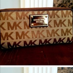 Michael Kors wallet